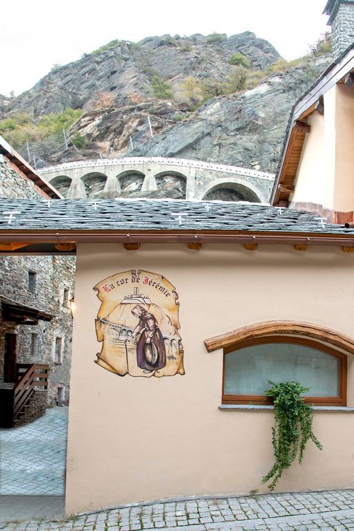 Hotel La cor dé Jérémie Montjovet Exterior foto